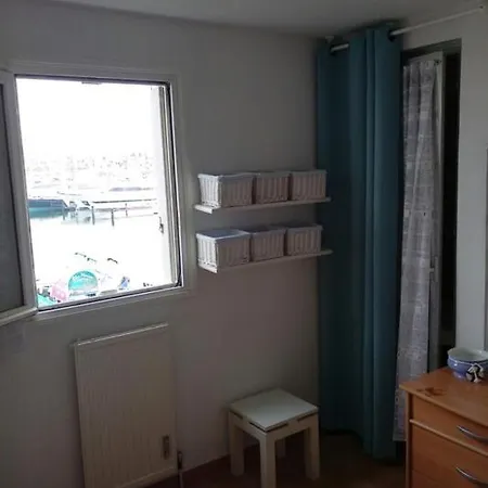 Charmant Vue Sur Le Centre Port , Piscine Et Parking - Cap D'agde - Ref, Rdp 105 דירה