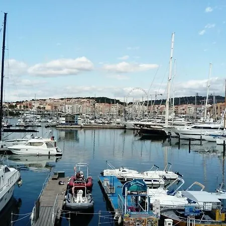 Charmant Vue Sur Le Centre Port , Piscine Et Parking - Cap D'agde - Ref, Rdp 105 דירה אגדה